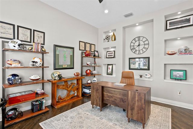 16204 SIERRA DE AVILA, Tampa, FL 33613