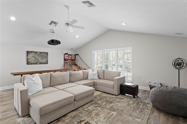 16204 SIERRA DE AVILA, Tampa, FL 33613