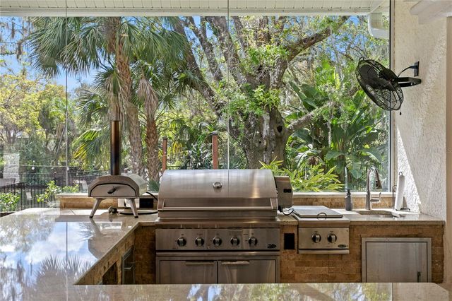 16204 SIERRA DE AVILA, Tampa, FL 33613