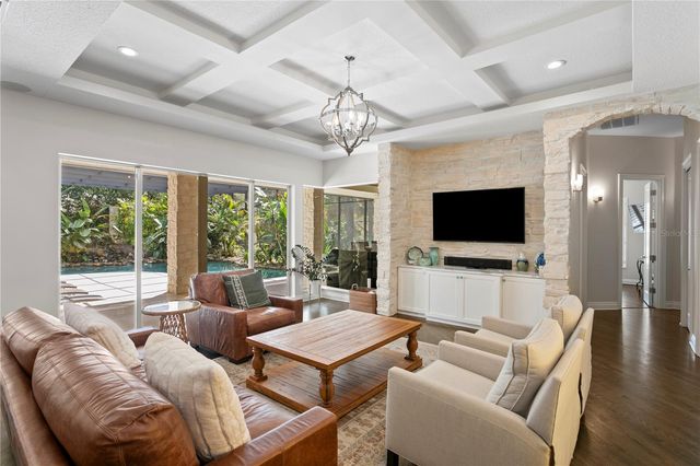 16204 SIERRA DE AVILA, Tampa, FL 33613