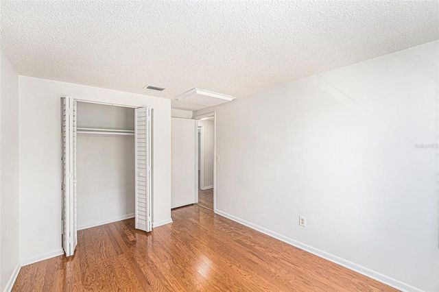 8212 MALVERN CIRCLE, Tampa, FL 33634