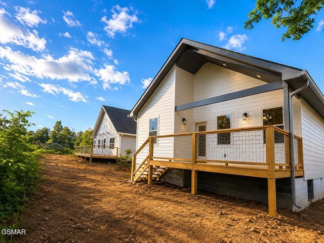 2506 Limestone Court, Sevierville, TN 37876