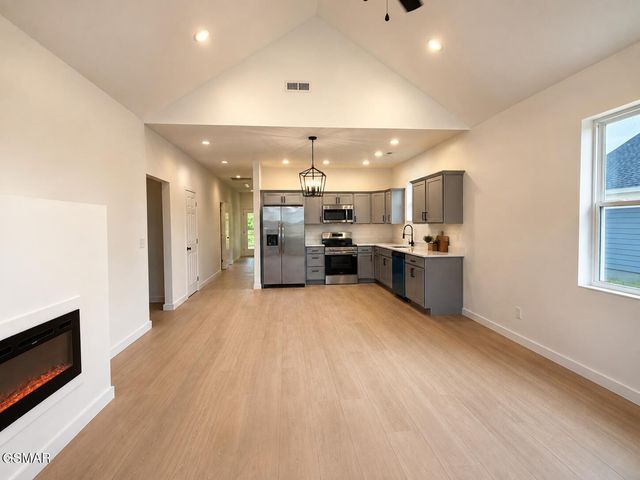 2506 Limestone Court, Sevierville, TN 37876