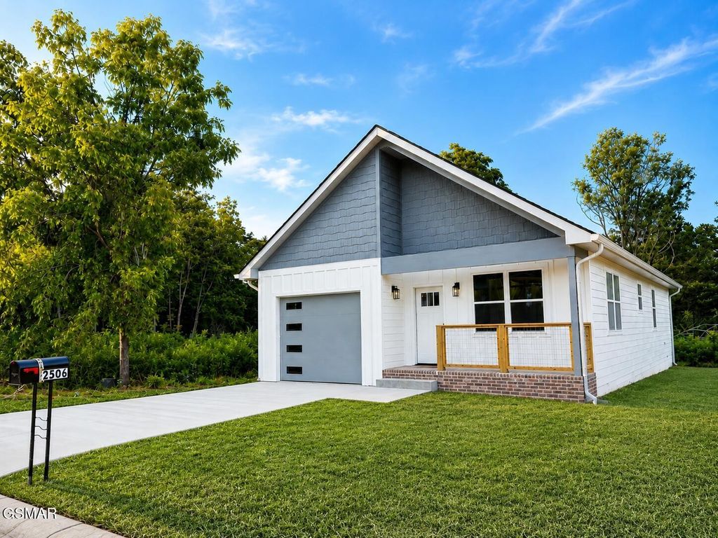 2506 Limestone Court, Sevierville, TN 37876