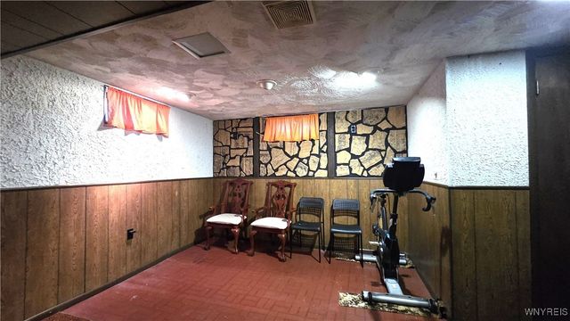 12 Delta Road, Amherst, NY 14226