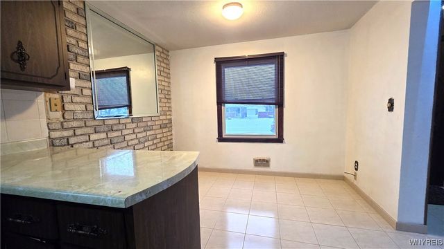 12 Delta Road, Amherst, NY 14226