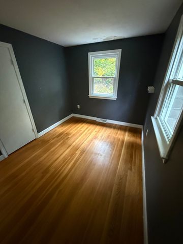 61 N Main St, Bellingham, MA 02019