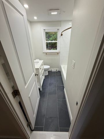 61 N Main St, Bellingham, MA 02019