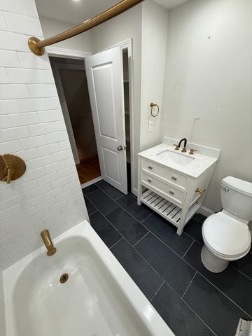 61 N Main St, Bellingham, MA 02019