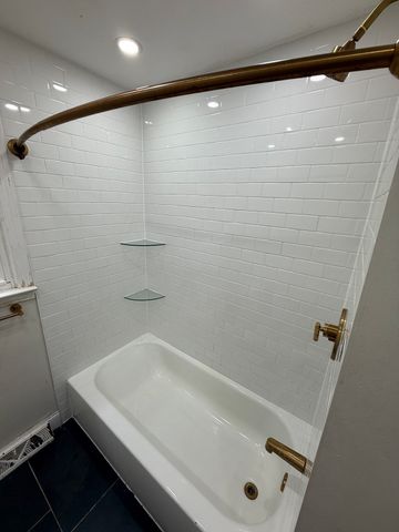 61 N Main St, Bellingham, MA 02019