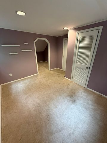 61 N Main St, Bellingham, MA 02019