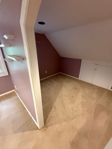 61 N Main St, Bellingham, MA 02019