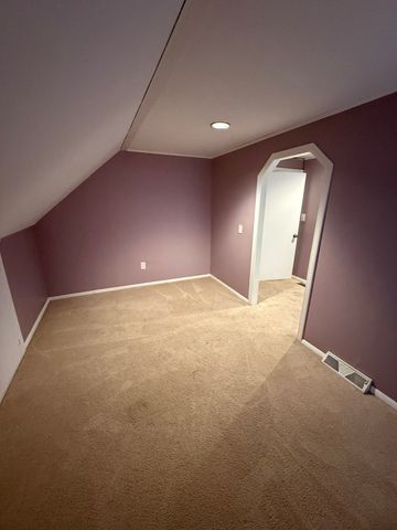 61 N Main St, Bellingham, MA 02019