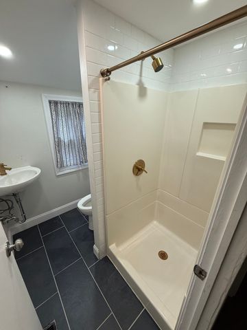61 N Main St, Bellingham, MA 02019