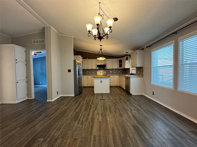 197 Private Road 4652, Rhome, TX 76078