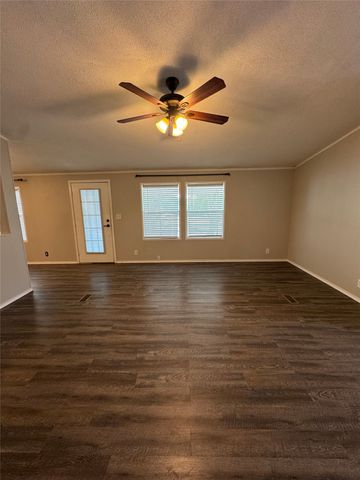 197 Private Road 4652, Rhome, TX 76078