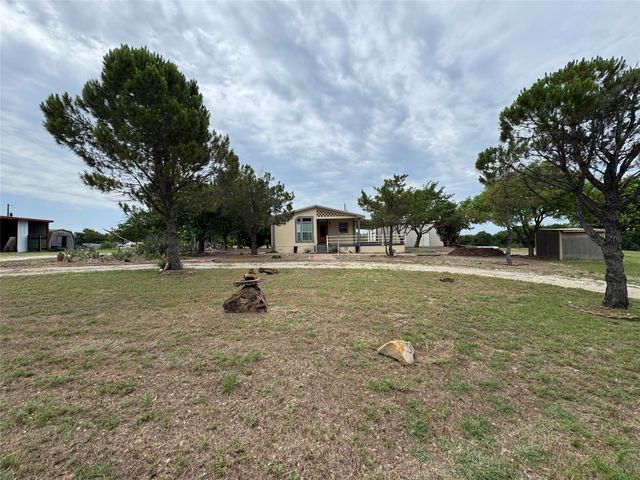 197 Private Road 4652, Rhome, TX 76078
