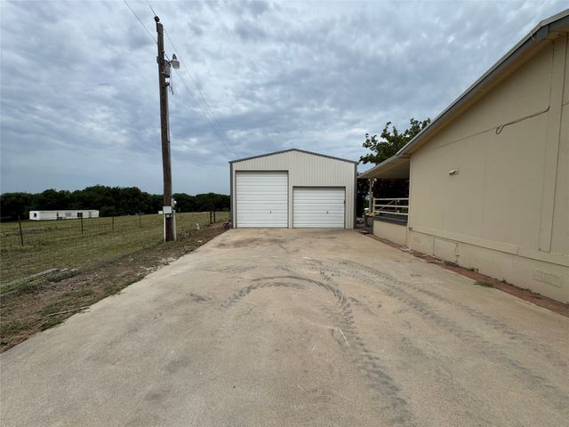 197 Private Road 4652, Rhome, TX 76078