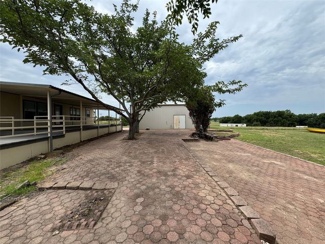 197 Private Road 4652, Rhome, TX 76078