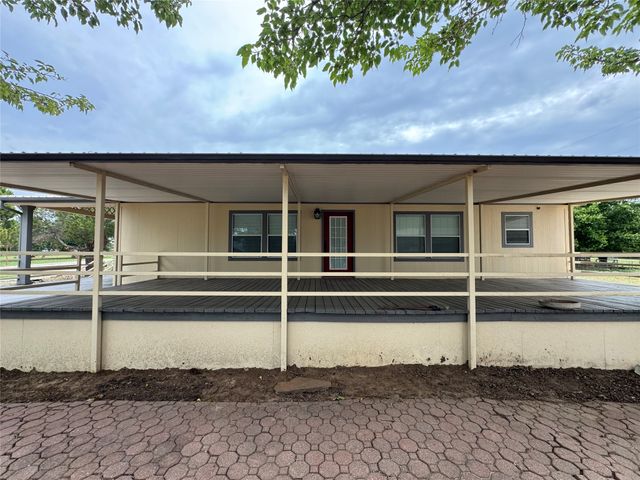 197 Private Road 4652, Rhome, TX 76078