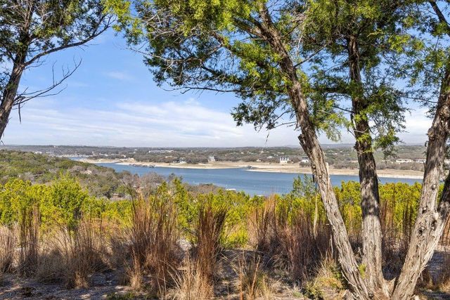 10 Thurman Bluff DR, Spicewood, TX 78669