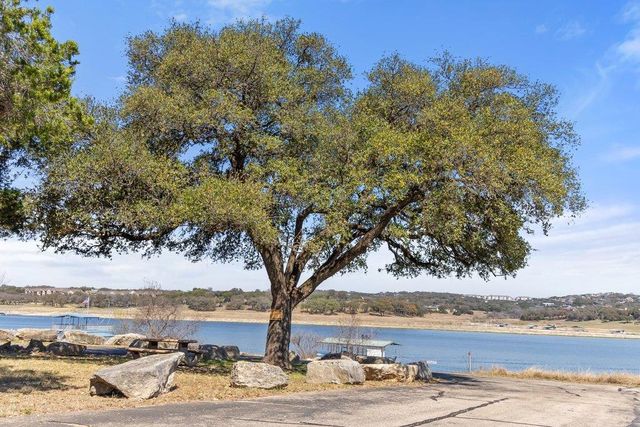 10 Thurman Bluff DR, Spicewood, TX 78669