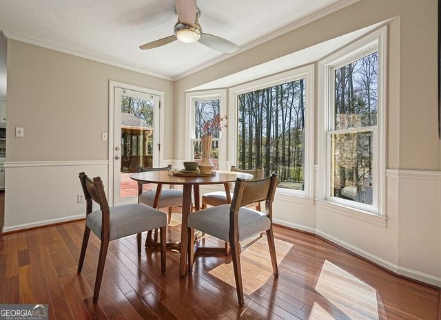 235 Oak Leaf Circle, Roswell, GA 30075