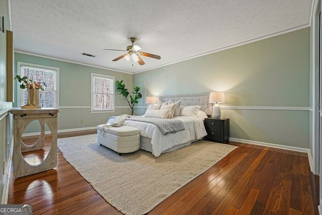 235 Oak Leaf Circle, Roswell, GA 30075