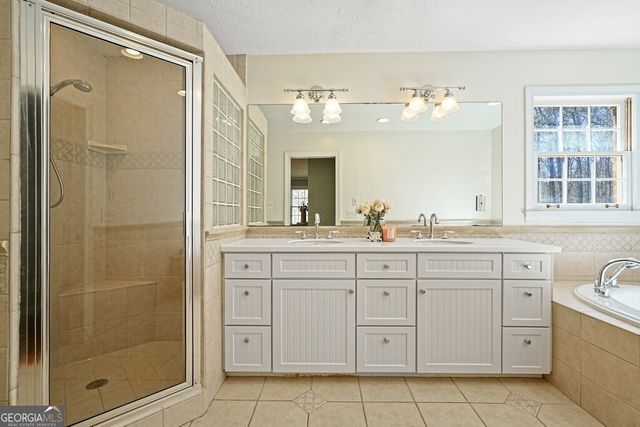 235 Oak Leaf Circle, Roswell, GA 30075