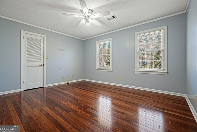 235 Oak Leaf Circle, Roswell, GA 30075