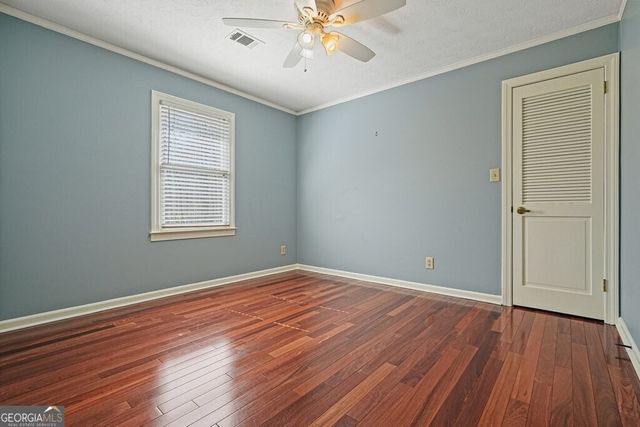 235 Oak Leaf Circle, Roswell, GA 30075