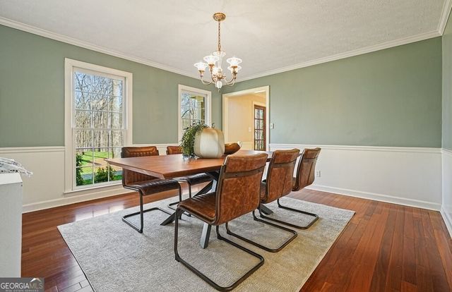 235 Oak Leaf Circle, Roswell, GA 30075