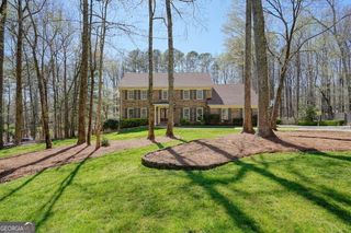 235 Oak Leaf Circle, Roswell, GA 30075
