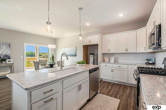 21707 McClellan Drive, Gretna, NE 68028