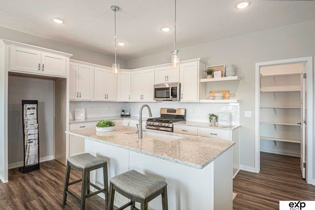 21707 McClellan Drive, Gretna, NE 68028