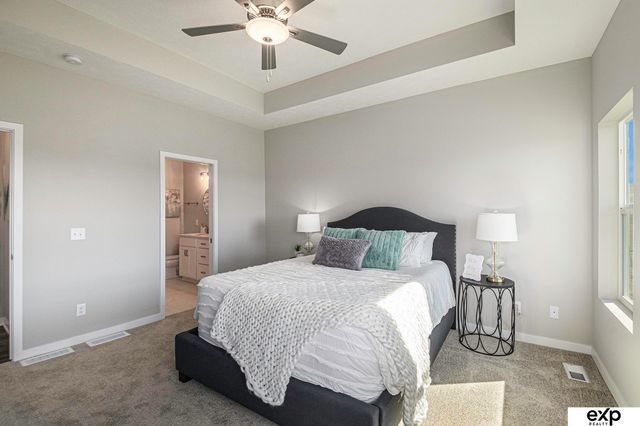 21707 McClellan Drive, Gretna, NE 68028