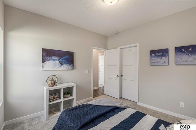21707 McClellan Drive, Gretna, NE 68028