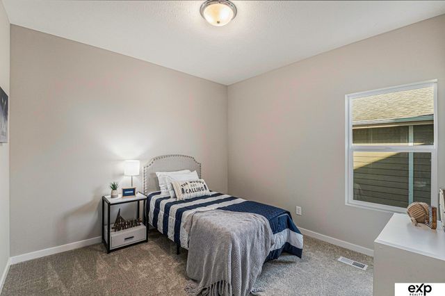 21707 McClellan Drive, Gretna, NE 68028