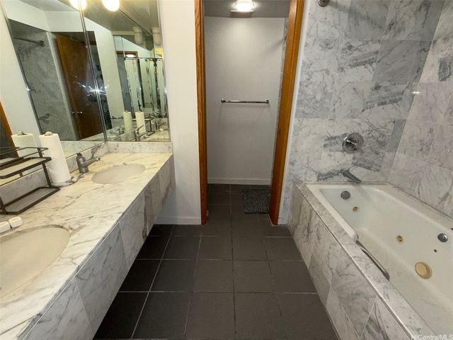 1330 Ala Moana Boulevard 1601, Honolulu, HI 96814