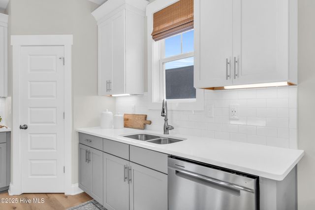 238 Spicer Lake Drive, Holly Ridge, NC 28445