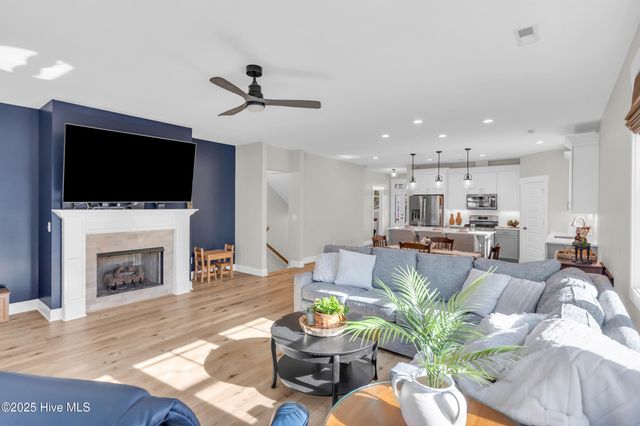 238 Spicer Lake Drive, Holly Ridge, NC 28445