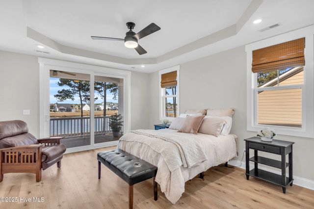 238 Spicer Lake Drive, Holly Ridge, NC 28445