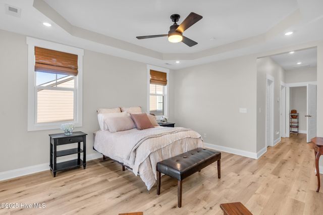 238 Spicer Lake Drive, Holly Ridge, NC 28445