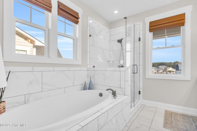 238 Spicer Lake Drive, Holly Ridge, NC 28445