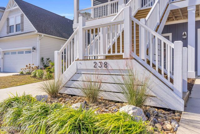 238 Spicer Lake Drive, Holly Ridge, NC 28445