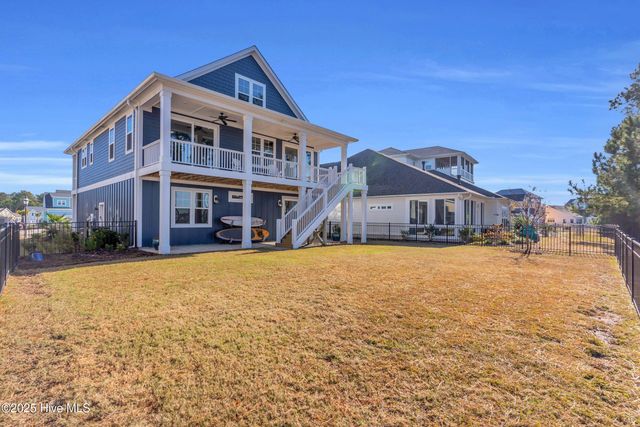 238 Spicer Lake Drive, Holly Ridge, NC 28445