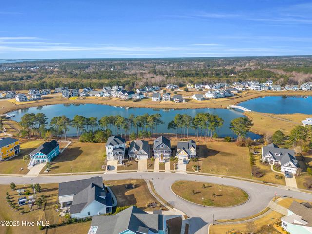 238 Spicer Lake Drive, Holly Ridge, NC 28445