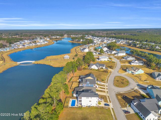 238 Spicer Lake Drive, Holly Ridge, NC 28445