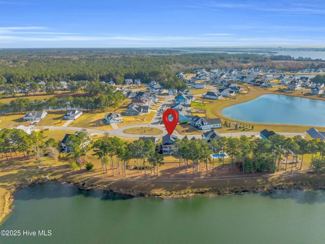 238 Spicer Lake Drive, Holly Ridge, NC 28445