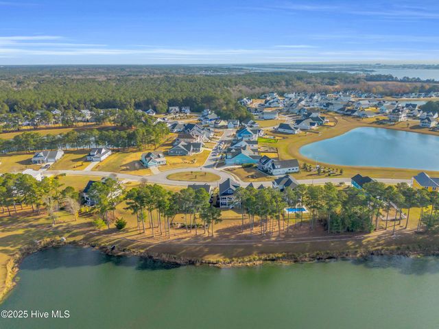 238 Spicer Lake Drive, Holly Ridge, NC 28445